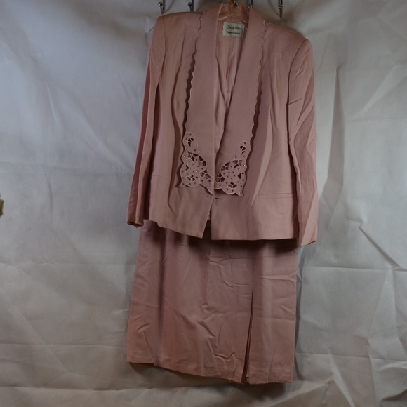 Vintage Nolan Miller Pink 100% Wool/Rhinestone Skirt Suit. M/L - Picture 10 of 13